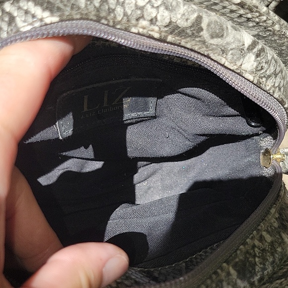 Gray and black snakeskin round purse with matching coin purse. - Picture 3 of 3